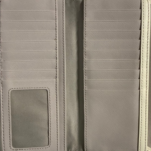 SOLDFossil Wallet - Picture 7 of 8